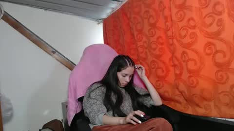 Snapshot of sweetdam12 chatting on January 8, 7:13 pm sweetdam12 online show from January 8, 7:13 pm