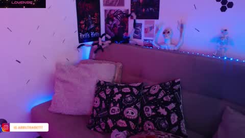 Snapshot of sweetdevil631 chatting on October 24, 3:30 pm Abril online show from October 24, 3:30 pm