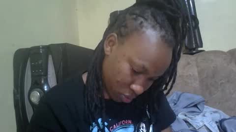 sweetdiva2012 online show from March 4, 5:35 am