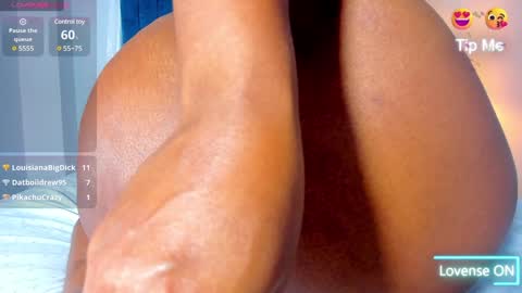 Snapshot of sweetebony_69 chatting on February 6, 3:41 pm Mia online show from February 6, 3:41 pm