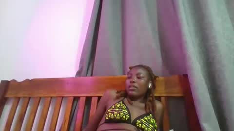 Snapshot of sweetfel chatting on October 26, 9:37 am sweetfel online show from October 26, 9:37 am