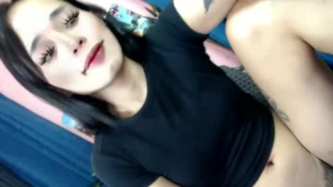 Snapshot of sweetfuckerbabyy18 chatting on October 17, 11:02 am sweetfuckerbabyy18 online show from October 17, 11:02 am