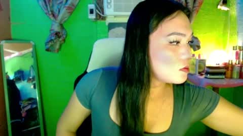 Kathy  online show from April 18, 10:52 am