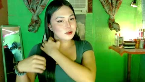 Kathy  online show from April 19, 1:43 pm