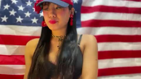 sweetgirllucy24xx online show from March 21, 6:51 am