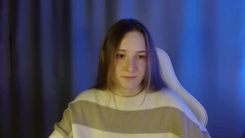 Annie online show from November 29, 7:39 pm