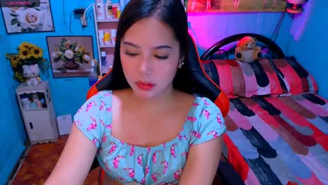 Nicole online show from March 1, 9:04 pm