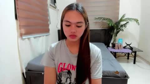 SWEET KEYA online show from March 6, 10:45 am