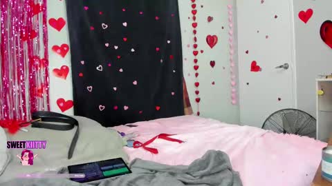 Snapshot of sweetkiitty3 chatting on February 20, 9:44 am Jazzy online show from February 20, 9:44 am