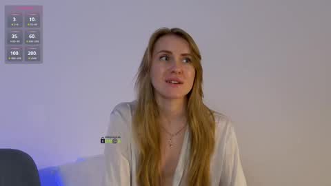 Snapshot of sweetkira1 chatting on March 6, 7:43 pm SweetKira1 online show from March 6, 7:43 pm