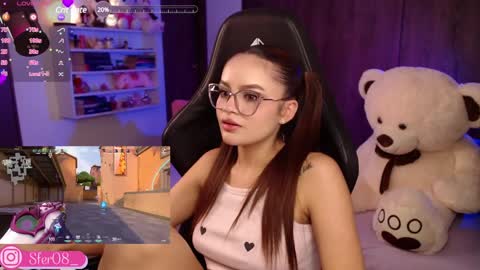 Snapshot of sweetlee_1 chatting on January 19, 4:12 am online show from January 19, 4:12 am