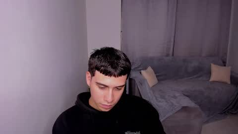 Snapshot of sweetlian_04 chatting on February 24, 5:00 am Lian online show from February 24, 5:00 am