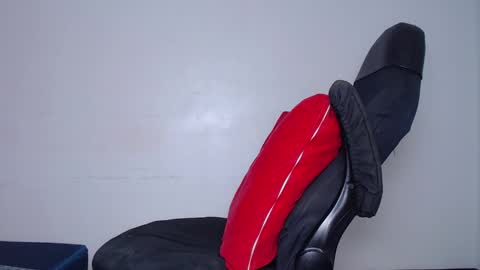 Snapshot of sweetlight chatting on December 3, 9:57 pm mayra online show from December 3, 9:57 pm