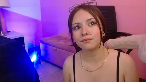 Snapshot of sweetlu_gh chatting on January 27, 1:26 am Sweetlu online show from January 27, 1:26 am