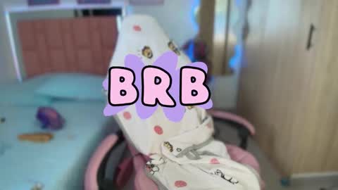 Snapshot of sweetlune chatting on December 13, 7:53 pm SweetLune online show from December 13, 7:53 pm