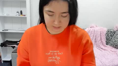 Snapshot of sweetmarylove chatting on February 18, 9:43 am sweetmarylove online show from February 18, 9:43 am