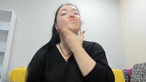 Snapshot of sweetmarylove chatting on November 8, 9:09 am sweetmarylove online show from November 8, 9:09 am