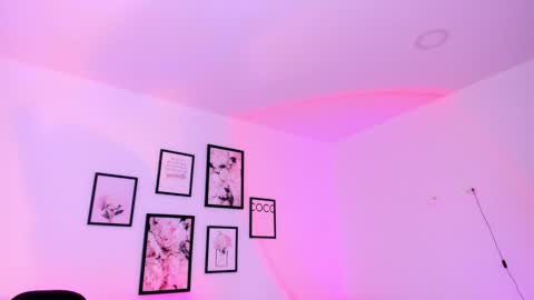 instagram melisabahamon  online show from January 26, 3:38 am