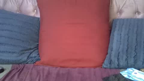 sweetmellowx1 online show from February 17, 2:37 pm