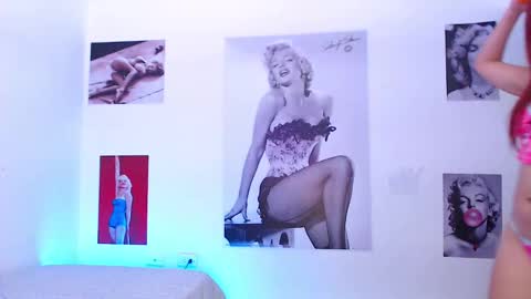 Snapshot of sweetmia_25 chatting on February 27, 3:48 pm MIA  online show from February 27, 3:48 pm