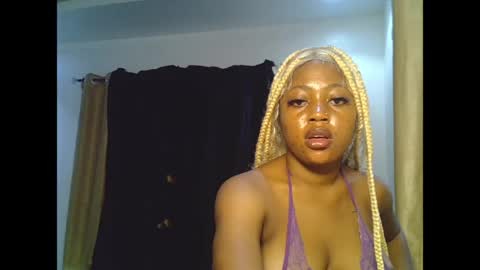 sweetmila9 online show from May 26, 8:43 am