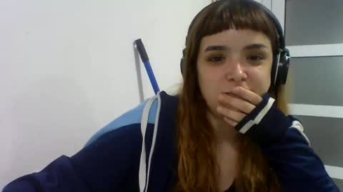 sweetmoonns2 online show from October 19, 1:17 am
