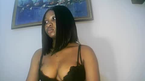 Snapshot of sweetness755325 chatting on September 22, 12:12 am sweetness755325 online show from September 22, 12:12 am