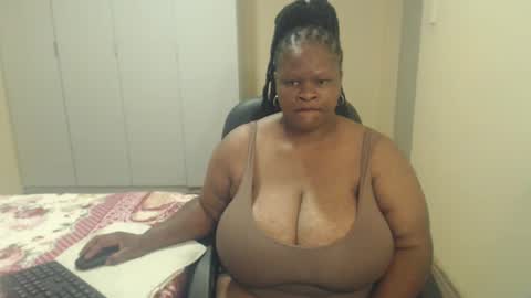 sweetnoziexxx online show from January 13, 12:56 pm