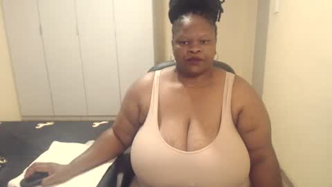 sweetnoziexxx online show from February 16, 1:49 pm