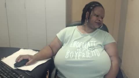 sweetnoziexxx online show from October 12, 4:22 am