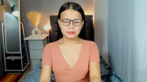 Snapshot of sweetnwildts chatting on October 8, 1:03 am Ghena online show from October 8, 1:03 am