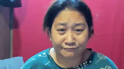 Snapshot of sweetpilipina88 chatting on December 3, 5:42 am MIA online show from December 3, 5:42 am