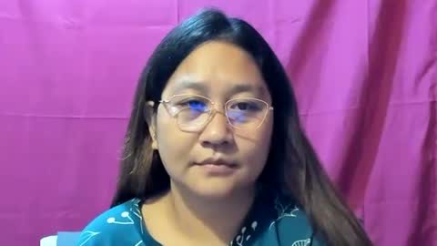 Snapshot of sweetpilipina88 chatting on December 16, 2:36 am MIA online show from December 16, 2:36 am