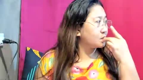 Snapshot of sweetpilipina88 chatting on January 23, 8:15 am MIA online show from January 23, 8:15 am