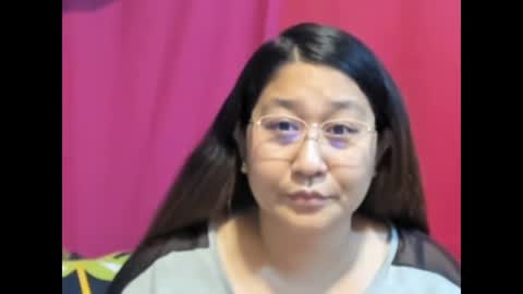 Snapshot of sweetpilipina88 chatting on February 19, 8:55 am MIA online show from February 19, 8:55 am