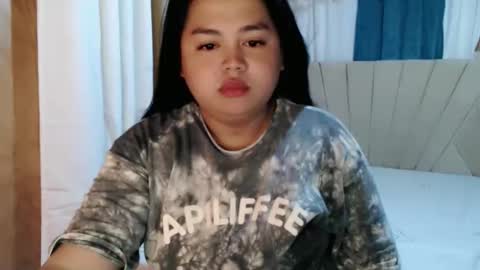 Snapshot of sweetprincess_athena chatting on October 12, 7:18 am Princess Ella online show from October 12, 7:18 am