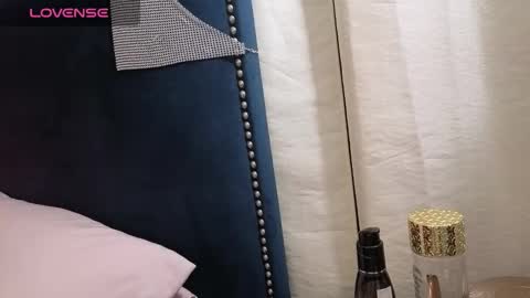 sweetpuddles online show from March 6, 12:18 am