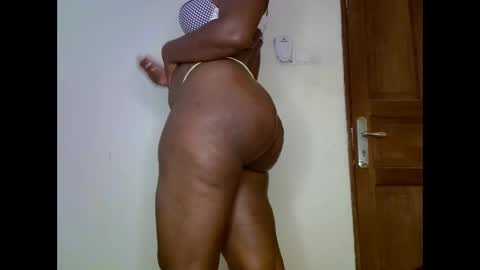 Snapshot of sweetrenne chatting on February 4, 5:10 am sweetrenne online show from February 4, 5:10 am