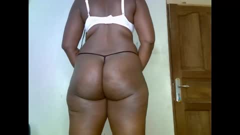 Snapshot of sweetrenne chatting on March 1, 7:51 am sweetrenne online show from March 1, 7:51 am