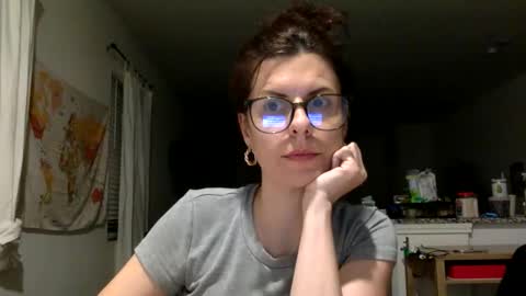 sweetriddance online show from April 8, 2:22 am