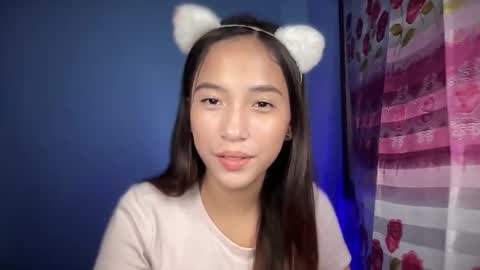 Mia online show from November 29, 3:37 pm