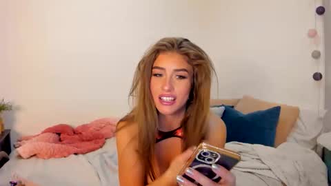 Snapshot of sweetsexyseductress chatting on November 19, 4:45 am JASMINE online show from November 19, 4:45 am