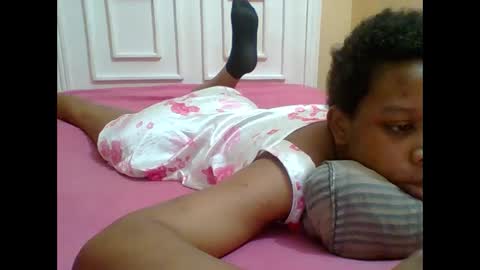 Snapshot of sweetshilah chatting on September 19, 12:45 am sweetshilah online show from September 19, 12:45 am