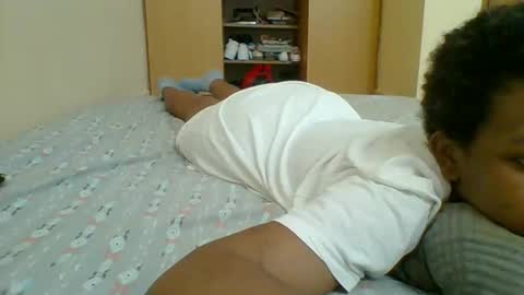 Snapshot of sweetshilah chatting on October 19, 3:51 am sweetshilah online show from October 19, 3:51 am