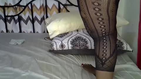 sweetsoul2 online show from September 14, 3:27 am