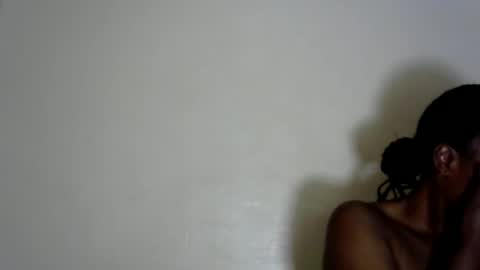 sweetsprincess8 online show from November 18, 9:25 am