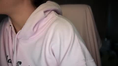 Snapshot of sweetssmashed chatting on October 24, 12:41 am sweetssmashed online show from October 24, 12:41 am