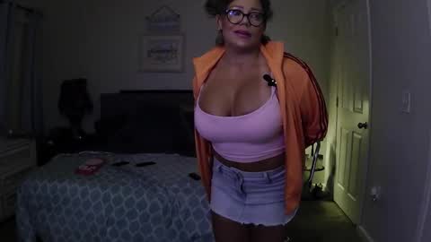 Snapshot of sweetsugar1979 chatting on December 5, 2:09 am sweetsugar1979 online show from December 5, 2:09 am