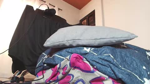 Snapshot of sweett_17 chatting on October 24, 2:57 pm dulce online show from October 24, 2:57 pm