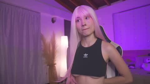 Snapshot of sweett_catt1 chatting on March 11, 6:32 am Cat independent model online show from March 11, 6:32 am